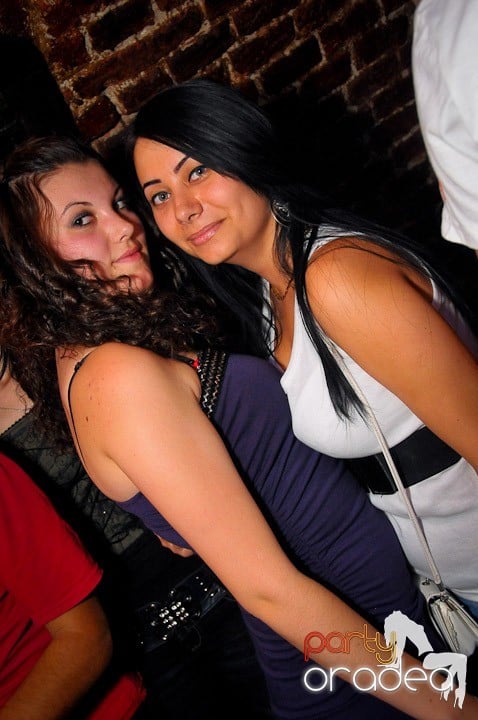 Student Party în Escape, 