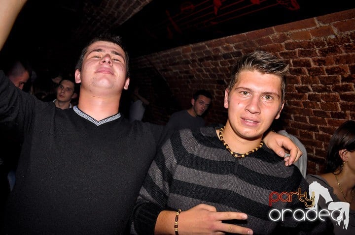 Student Party în Escape, 