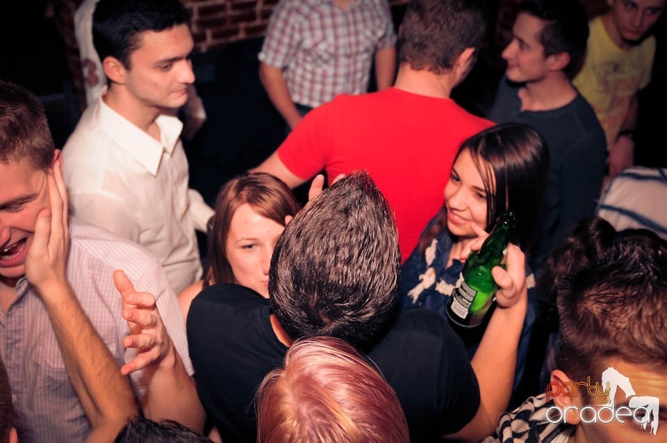 Student Party în Escape, 