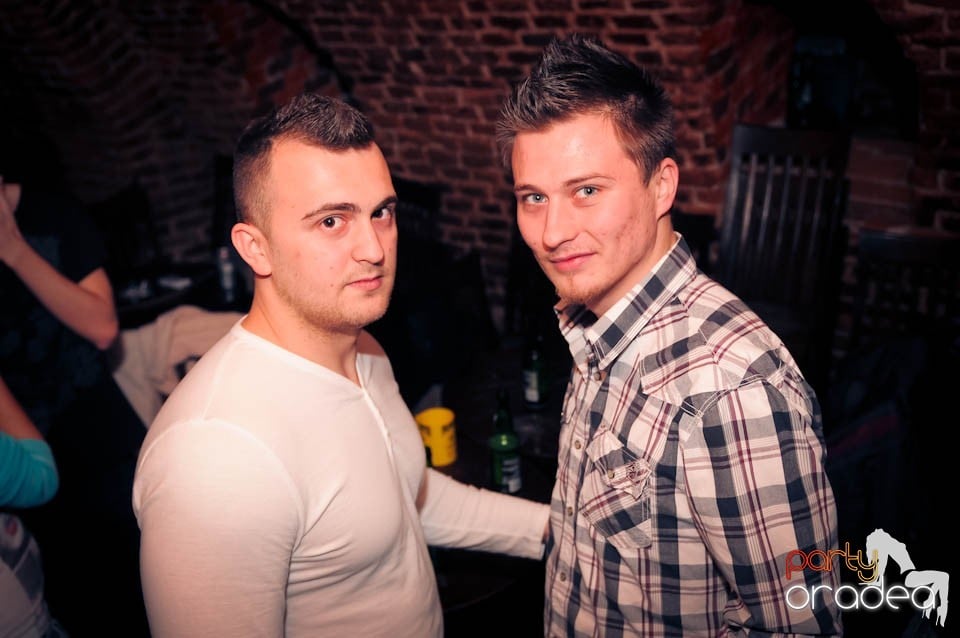 Student Party în Escape, 