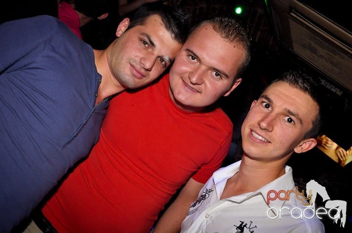 Student Party în Escape, 