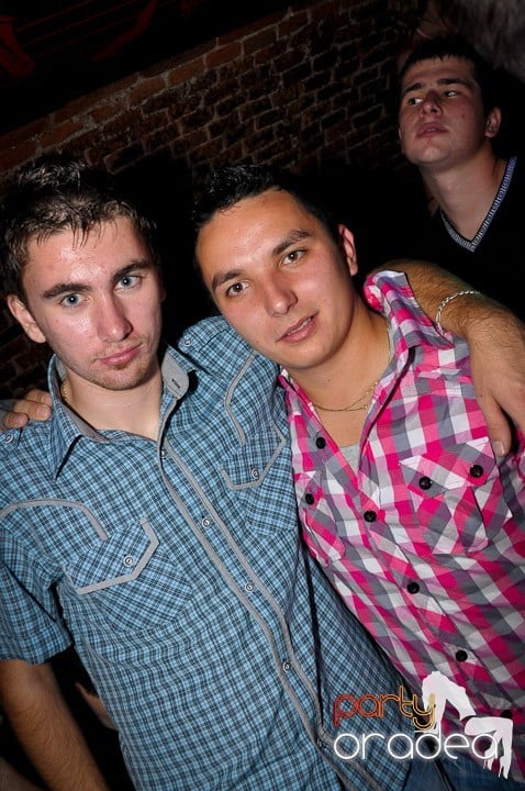 Student Party în Escape, 