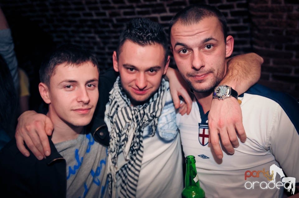 Student Party în Escape, 