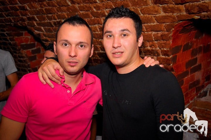 Student Party în Escape, 