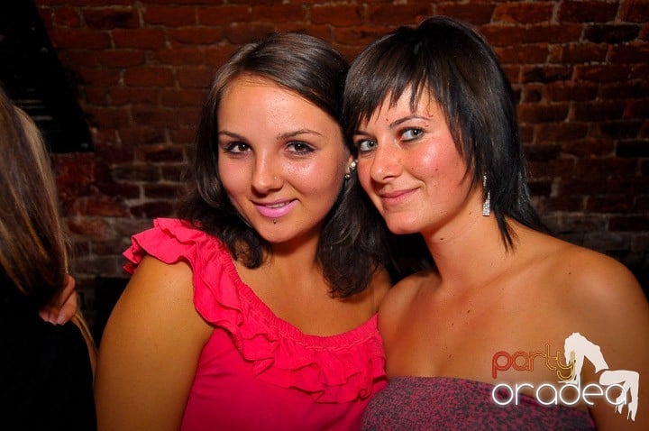 Student Party în Escape, 