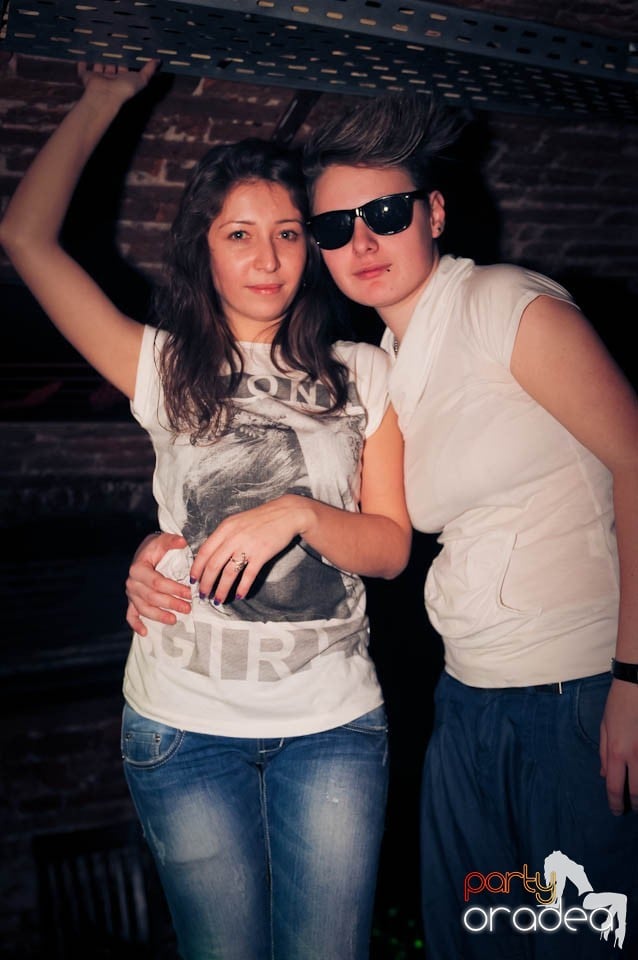 Student Party în Escape, 