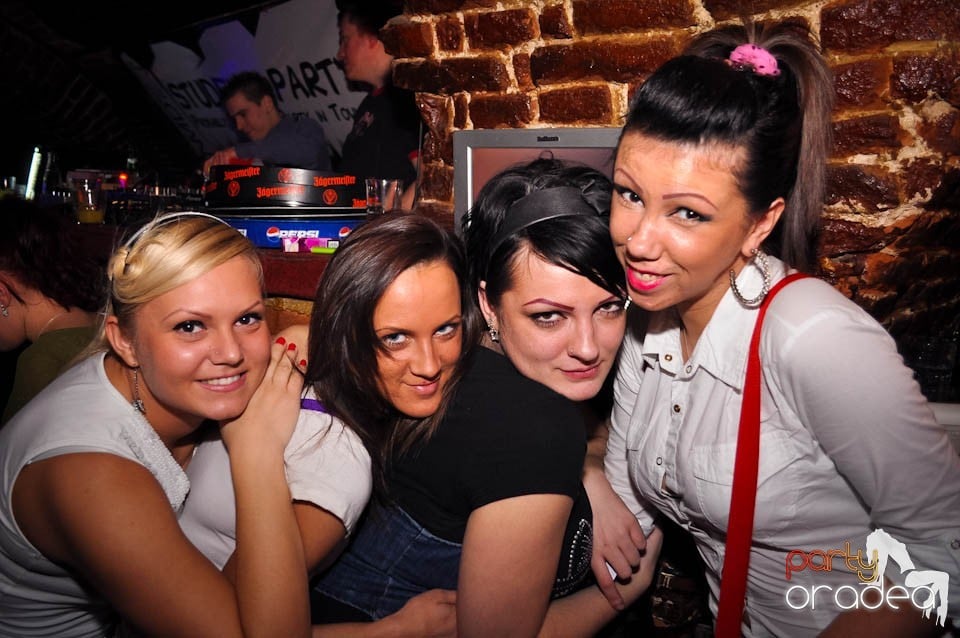 Student Party în Escape, 