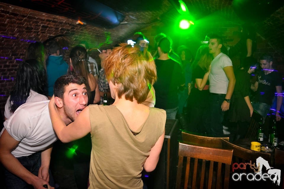 Student Party în Escape, 