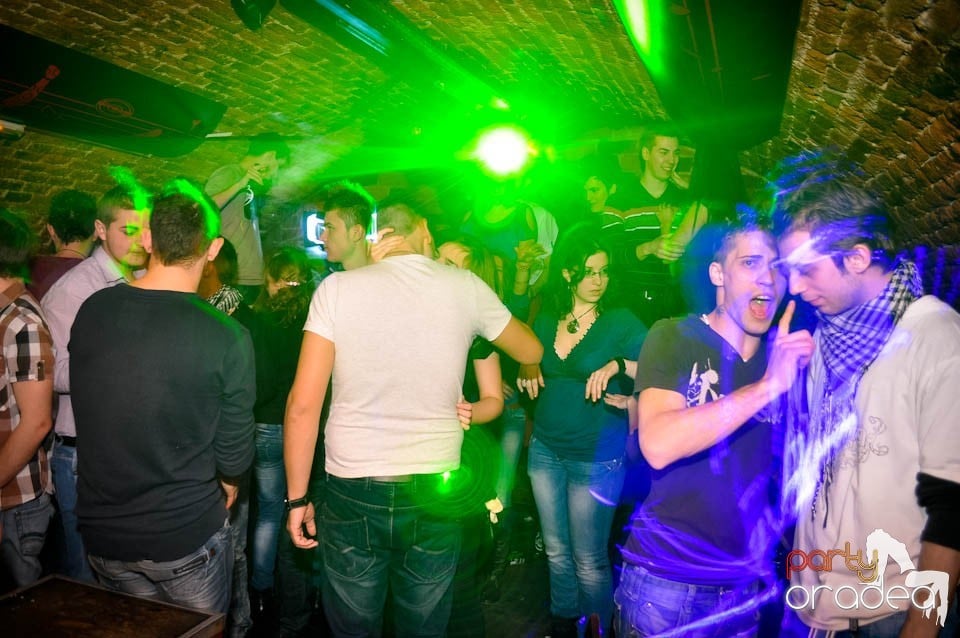 Student Party în Escape, 