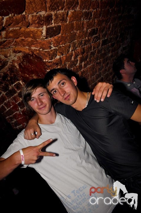 Student Party în Escape, 