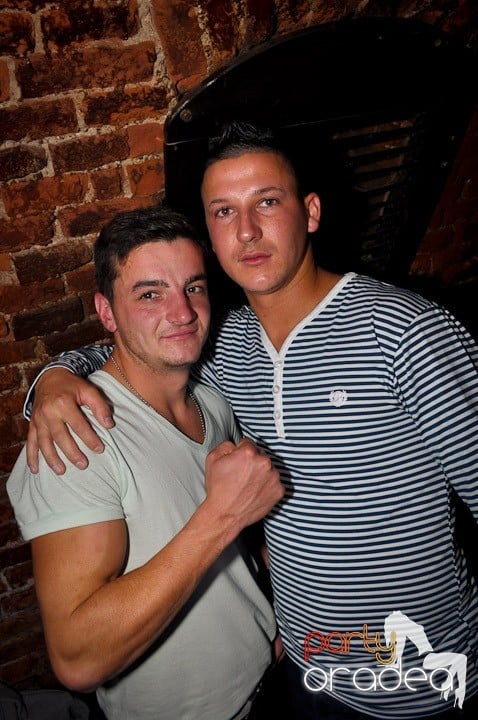 Student Party în Escape, 