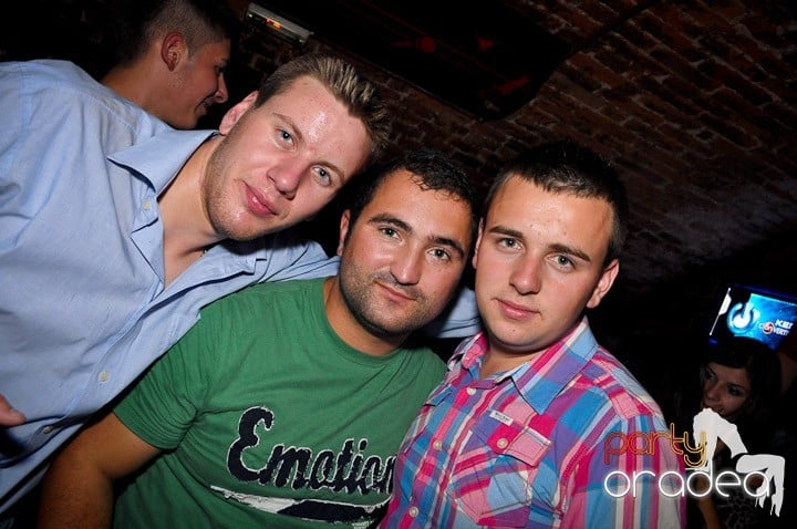 Student Party în Escape, 