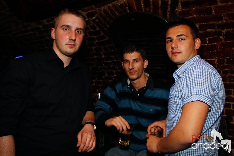 Student Party în Escape, 