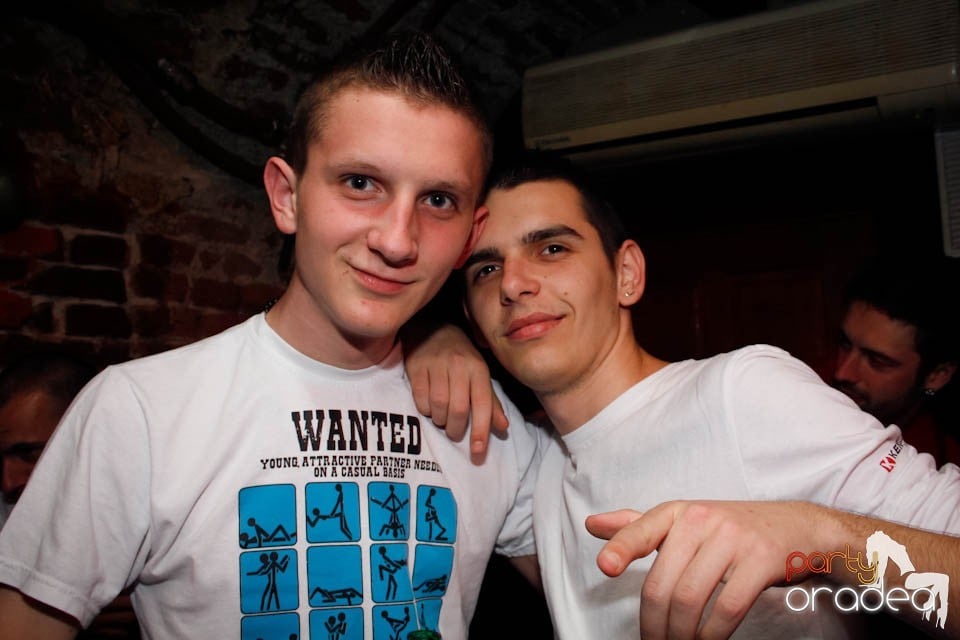 Student Party în Escape, 