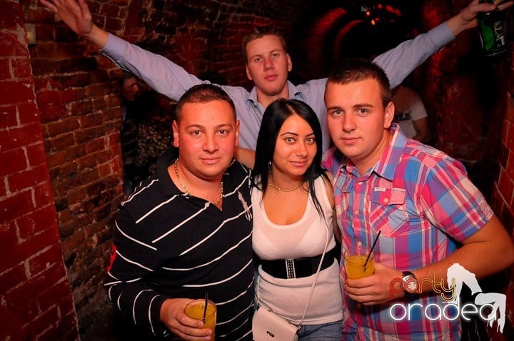 Student Party în Escape, 