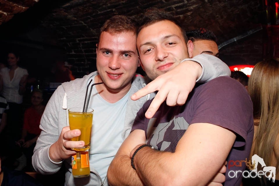 Student Party în Escape, 