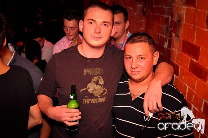 Student Party în Escape, 