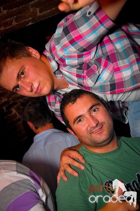 Student Party în Escape, 