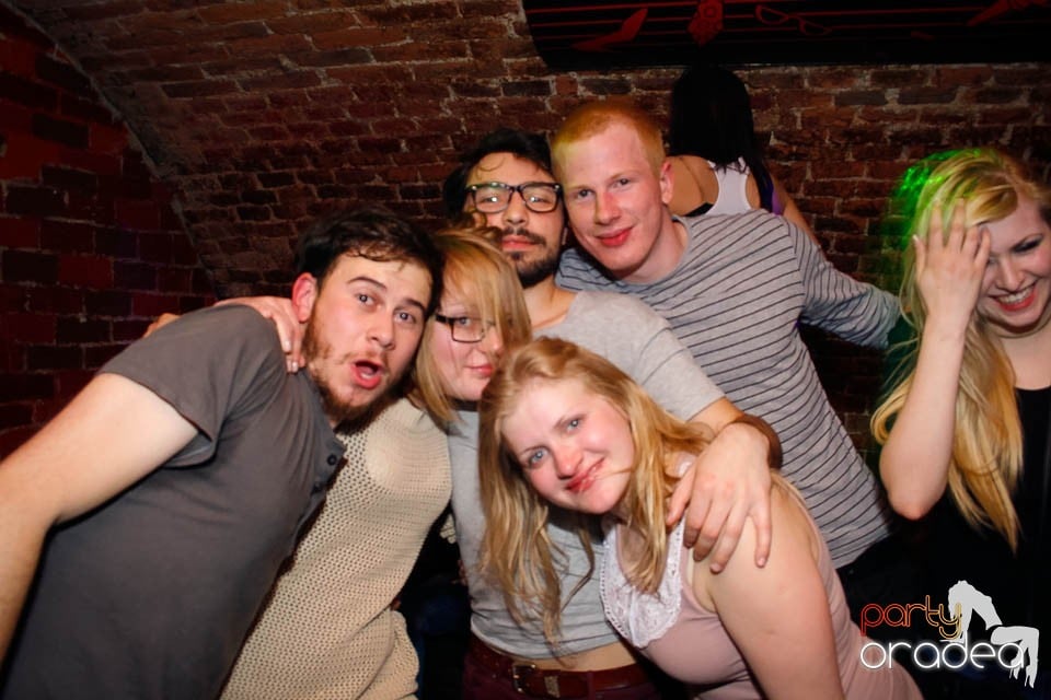 Student Party în Escape, 