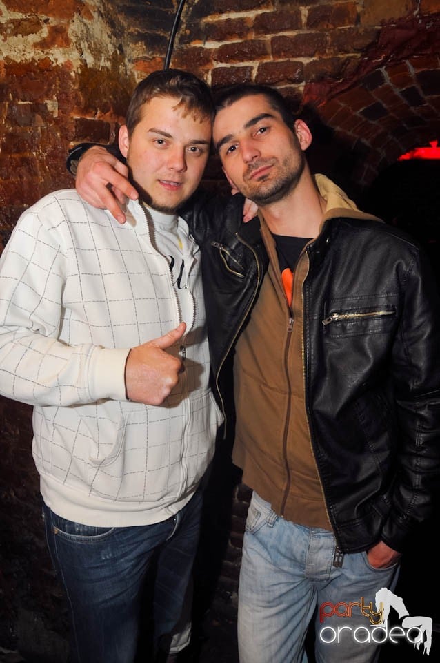 Student Party în Escape, 