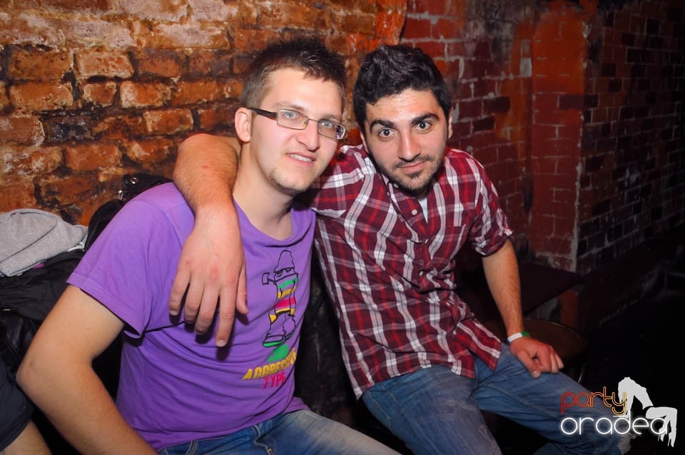 Student Party în Escape, 