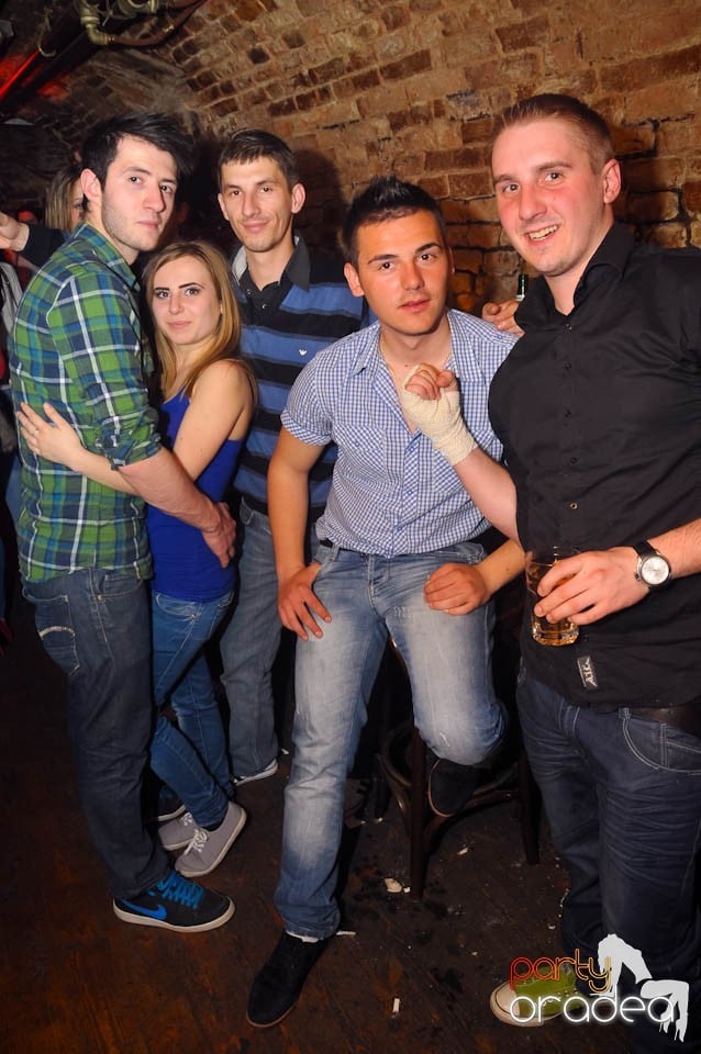 Student Party în Escape, 