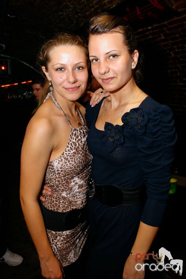 Student Party marca NMD în Escape, 