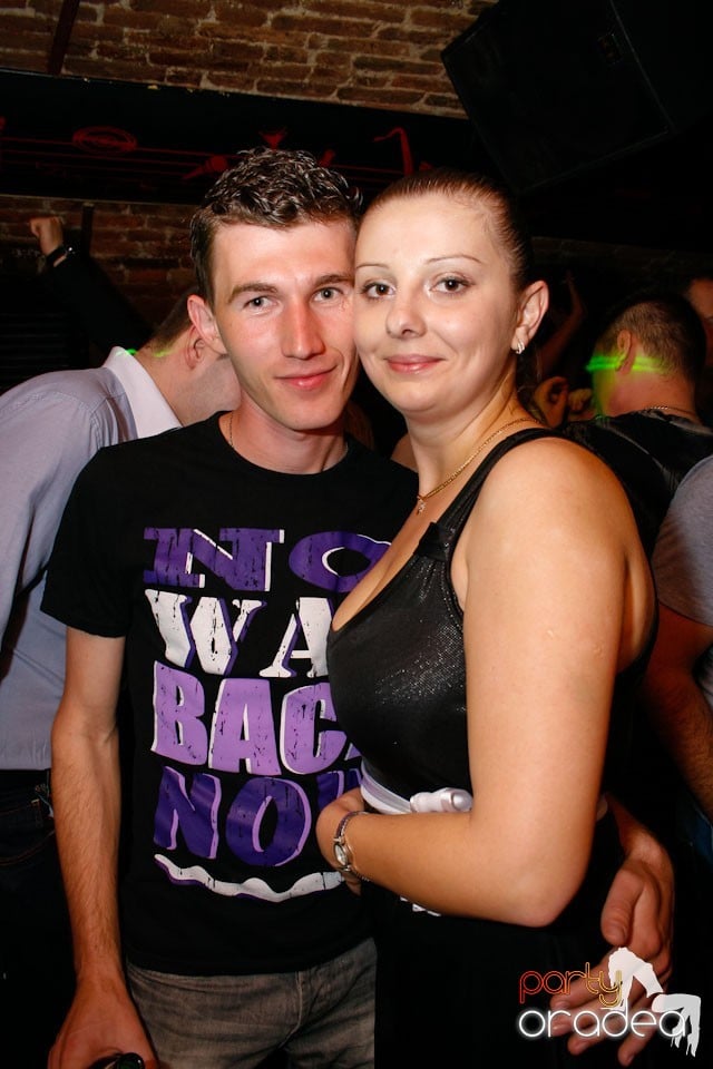 Student Party marca NMD în Escape, 