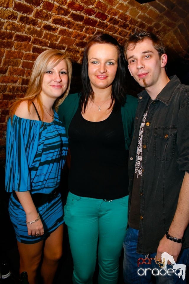 Student Party marca NMD în Escape, 