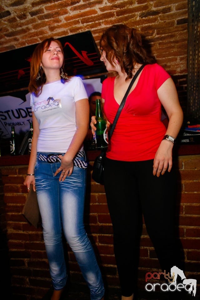 Student Party marca NMD în Escape,