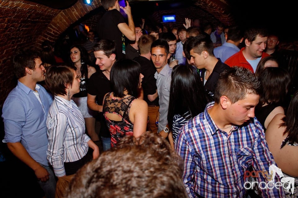 Student Party marca NMD în Escape,