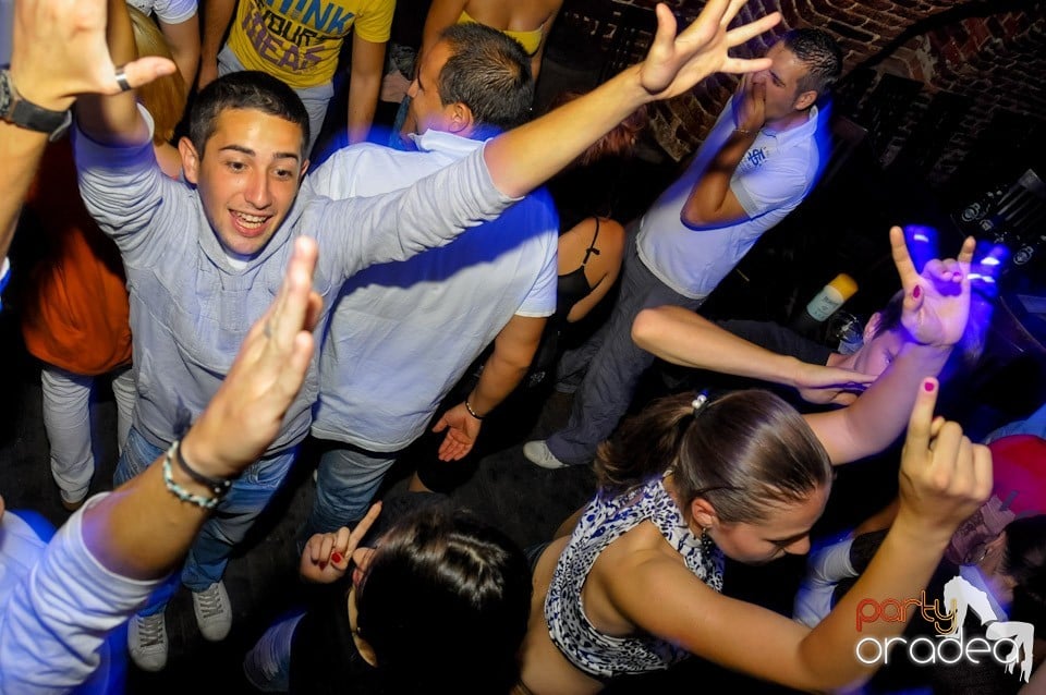 Student's Party în Club Escape, 