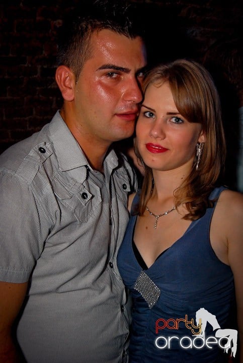 Studenţii continuă distracţia în Club Escape,