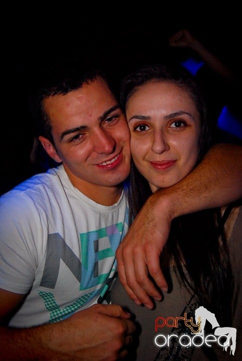 Studenţii continuă distracţia în Club Escape,