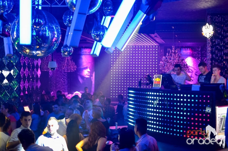 Students' Night @ The One,
