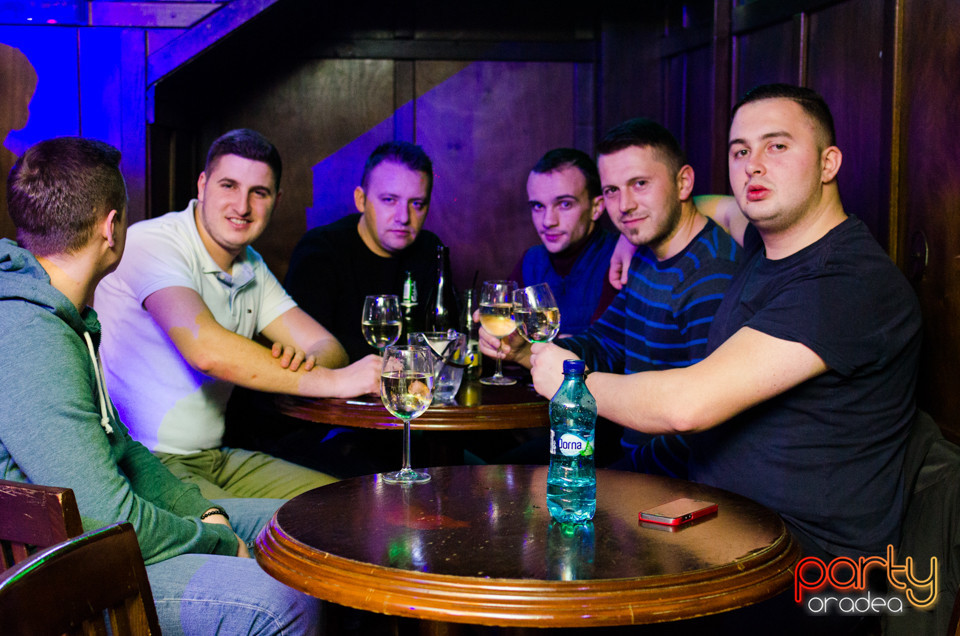 Students Party, Green Pub