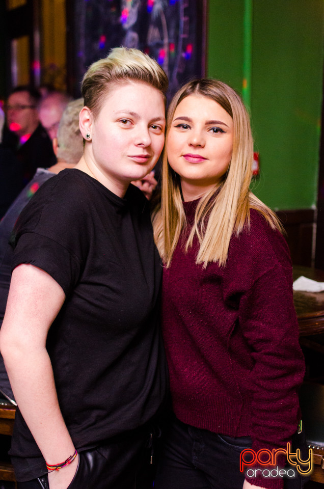 Students Party, Green Pub