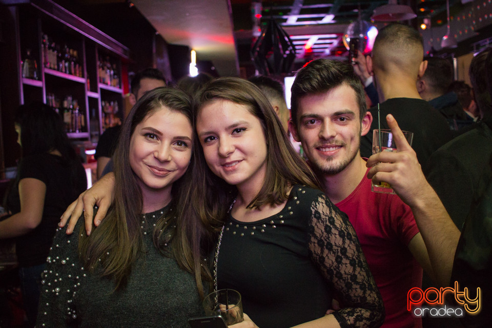 Students Party, Green Pub