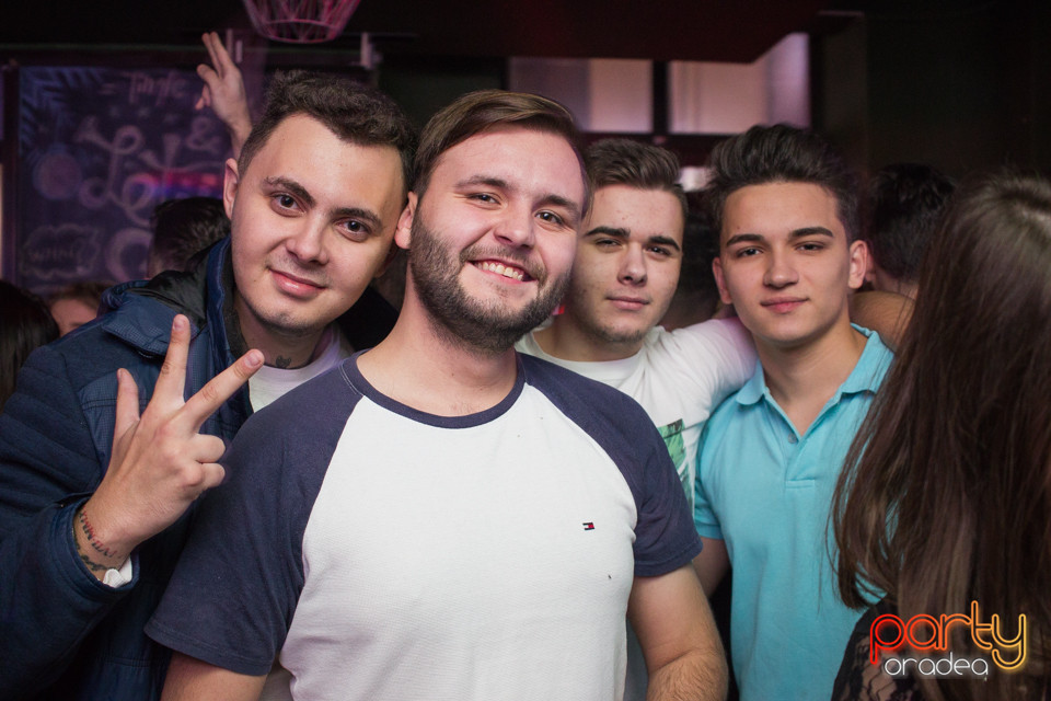 Students Party, Green Pub