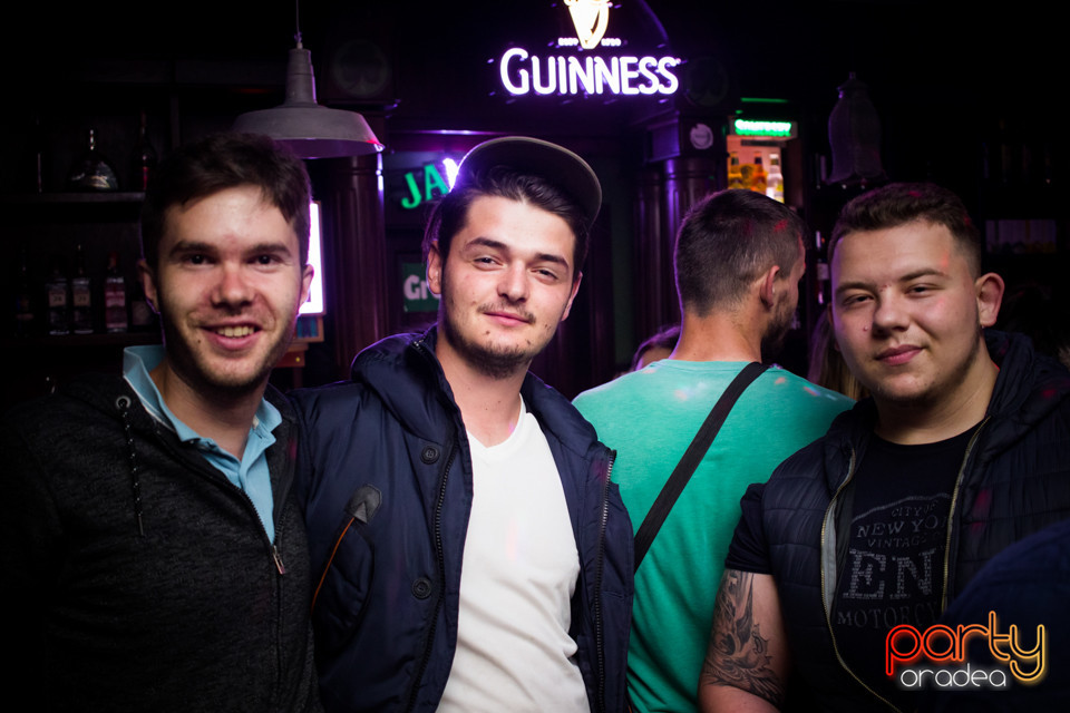 Students Party, Green Pub