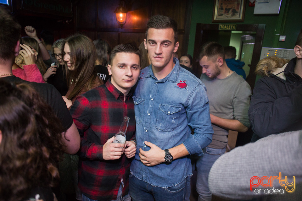 Students Party, Green Pub