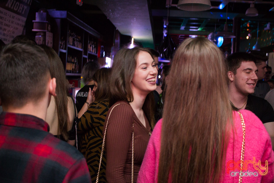 Students Party, Green Pub