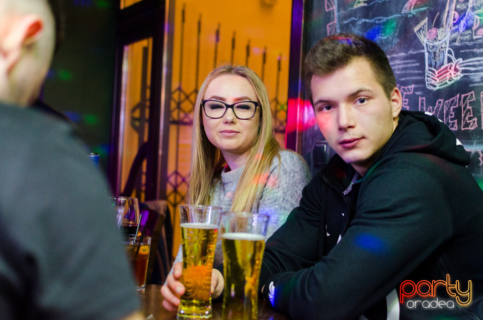 Students Party, Green Pub