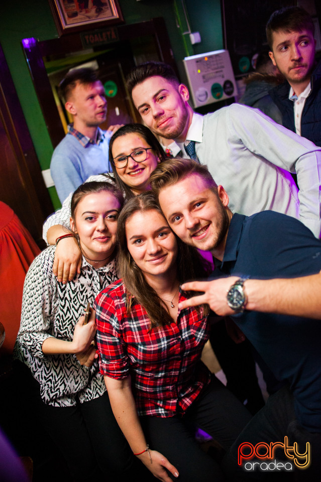 Students Party, Green Pub