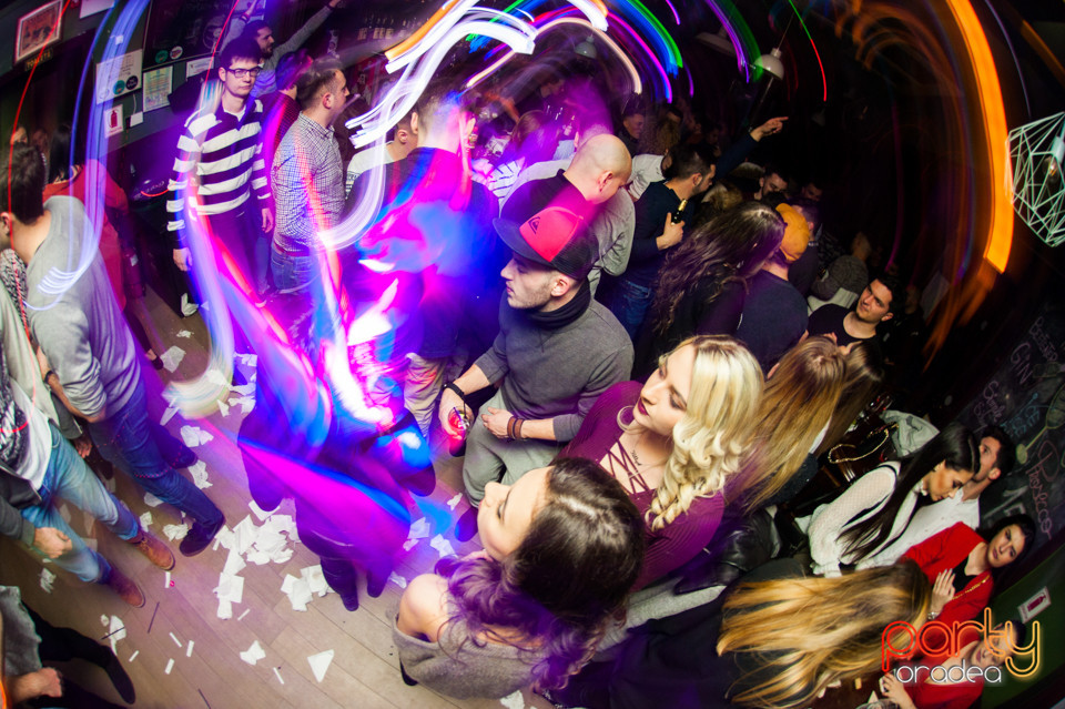 Students Party, Green Pub