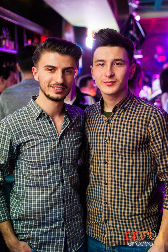 Students Party, Green Pub