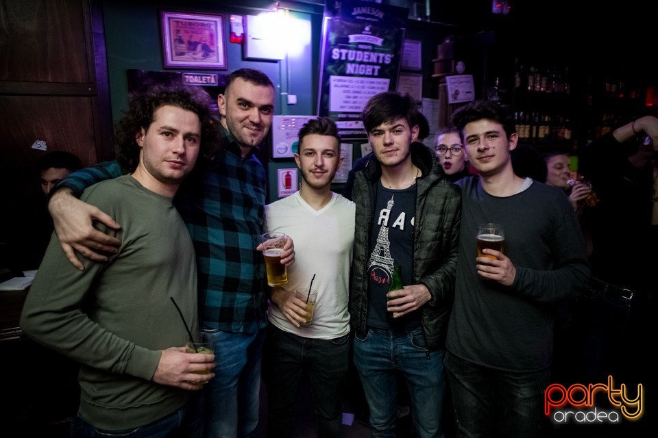 Students Party, Green Pub