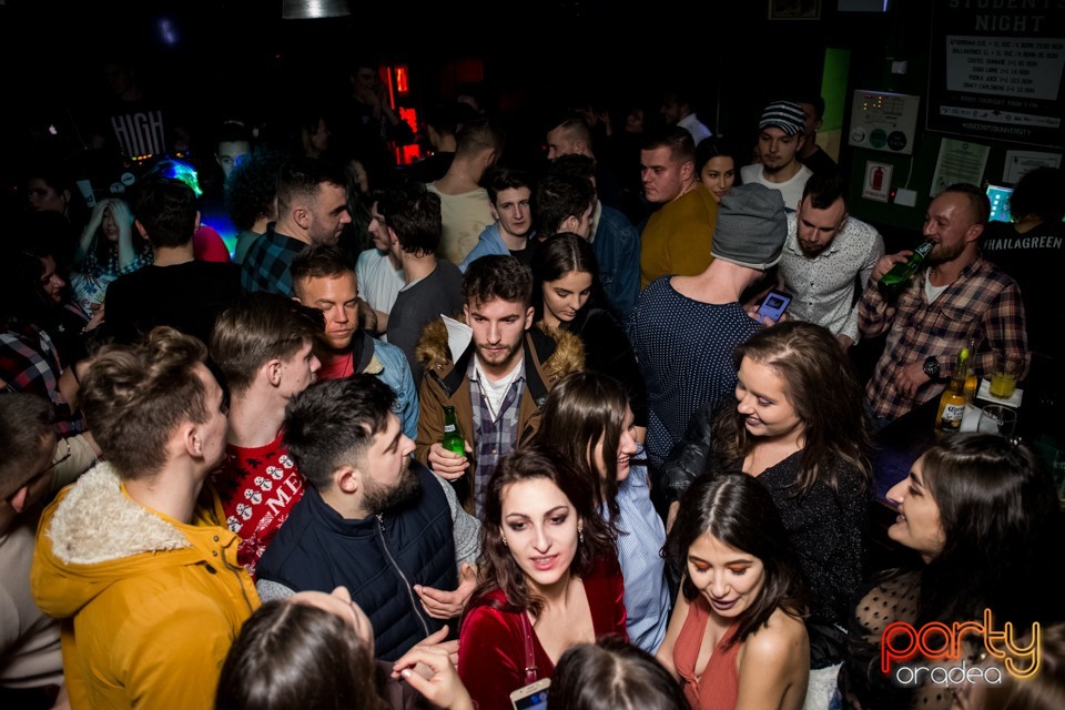 Students Party, Green Pub