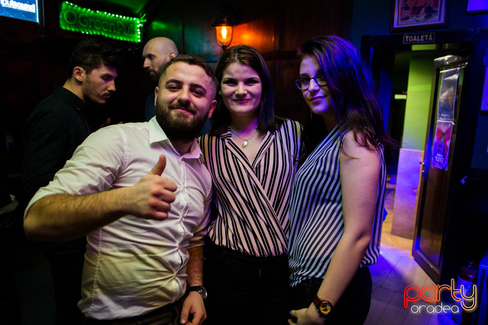 Students Party, Green Pub