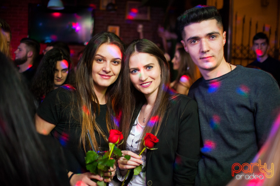 Students Party, Green Pub